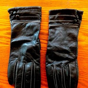Black leather gloves